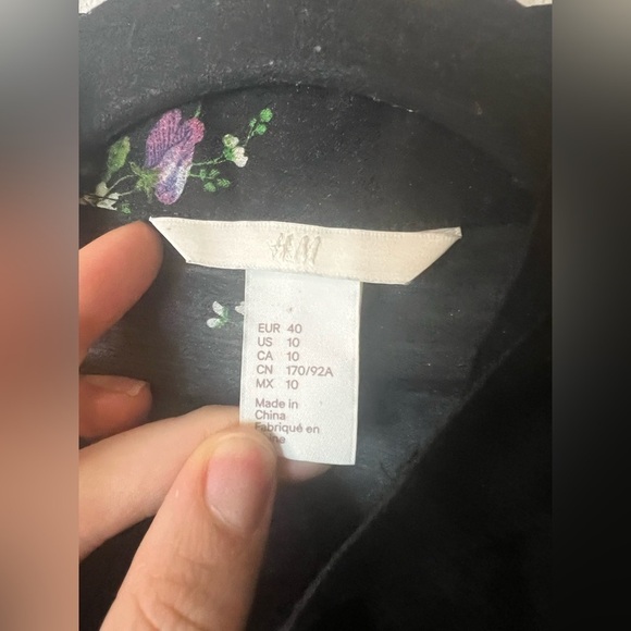 H&M Floral Black Blouse - Picture 5 of 5